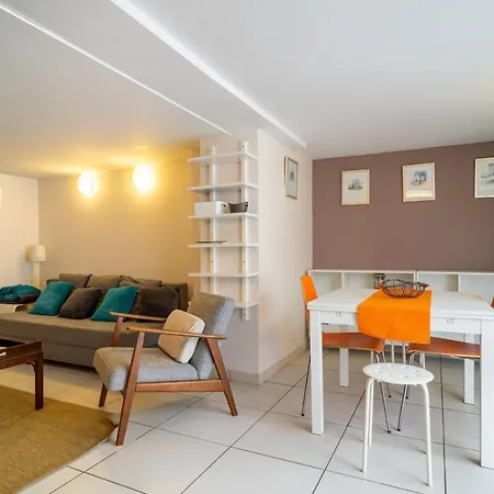 Apartment Magnolias 2- Quartier Residentiel Proche De La Hendaye